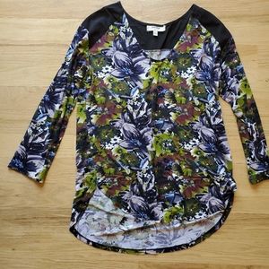 ✨Anthropologie M floral print shirt